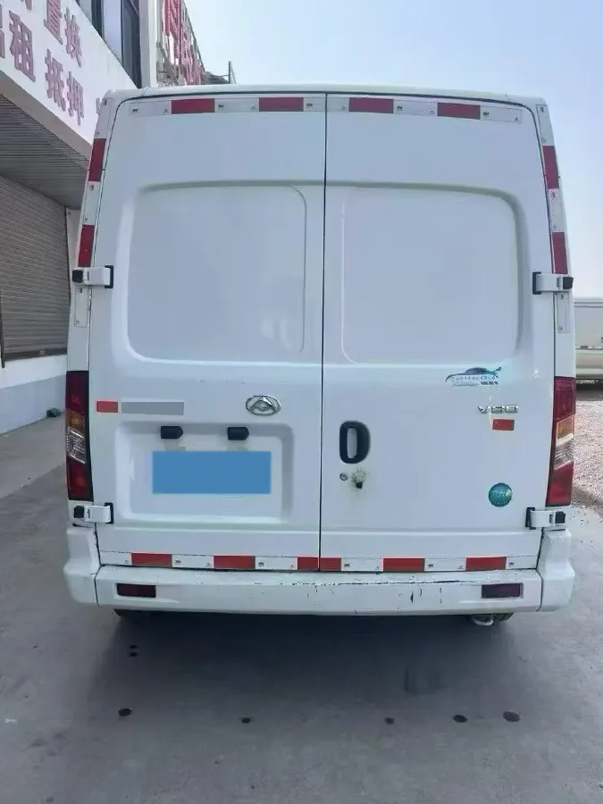 2021 MAXUS XinTu V80 2.0T 127HP L4 6MT,autocango,china used car exporter,china ev exporter,chinese used car exporter,chinese used ev exporter