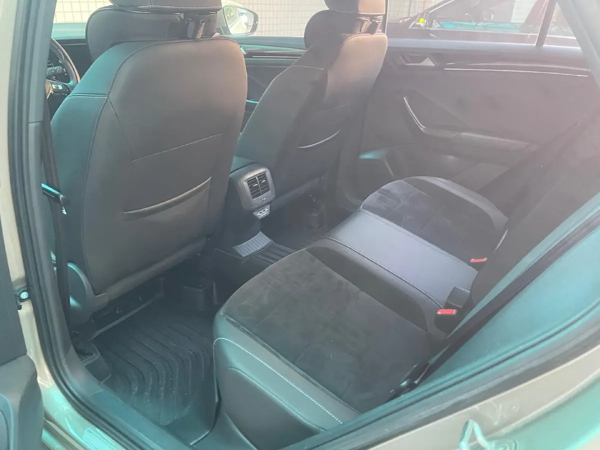 2019 Volkswagen T-Roc 1.4T 150HP L4 7DCT,autocango,china used car exporter,china ev exporter,chinese used car exporter,chinese used ev exporter