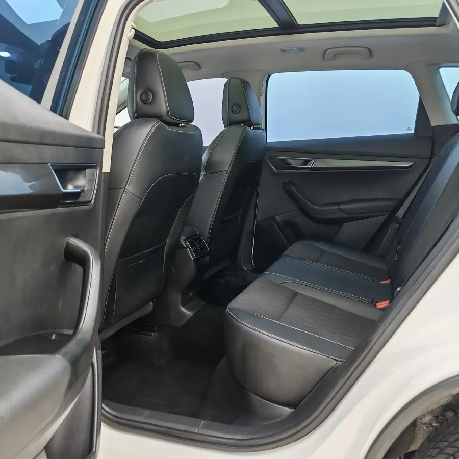 2021 Skoda Karoq 1.4T 150HP L4 7DCT,autocango,china used car exporter,china ev exporter,chinese used car exporter,chinese used ev exporter