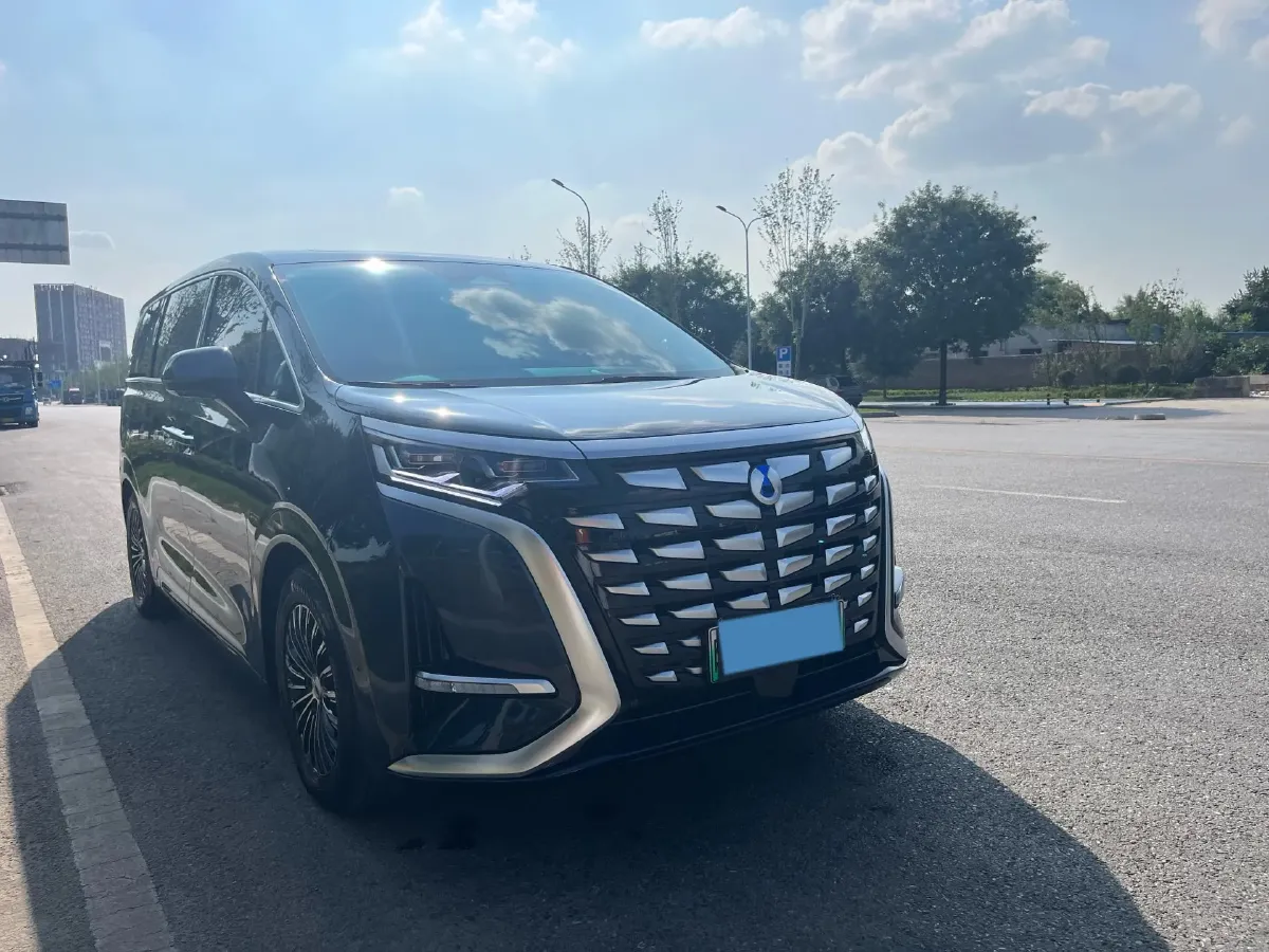 2022 Mercedes-Benz GLC Class 2.0T 197HP L4 9AT,autocango,china used car exporter,china ev exporter,chinese used car exporter,chinese used ev exporter