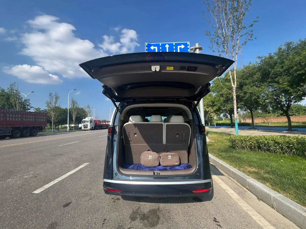 2022 Mercedes-Benz GLC Class 2.0T 197HP L4 9AT,autocango,china used car exporter,china ev exporter,chinese used car exporter,chinese used ev exporter