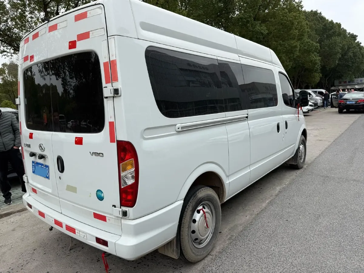 2021 MAXUS XinTu V80 2.0T 127HP L4 6MT,autocango,china used car exporter,china ev exporter,chinese used car exporter,chinese used ev exporter