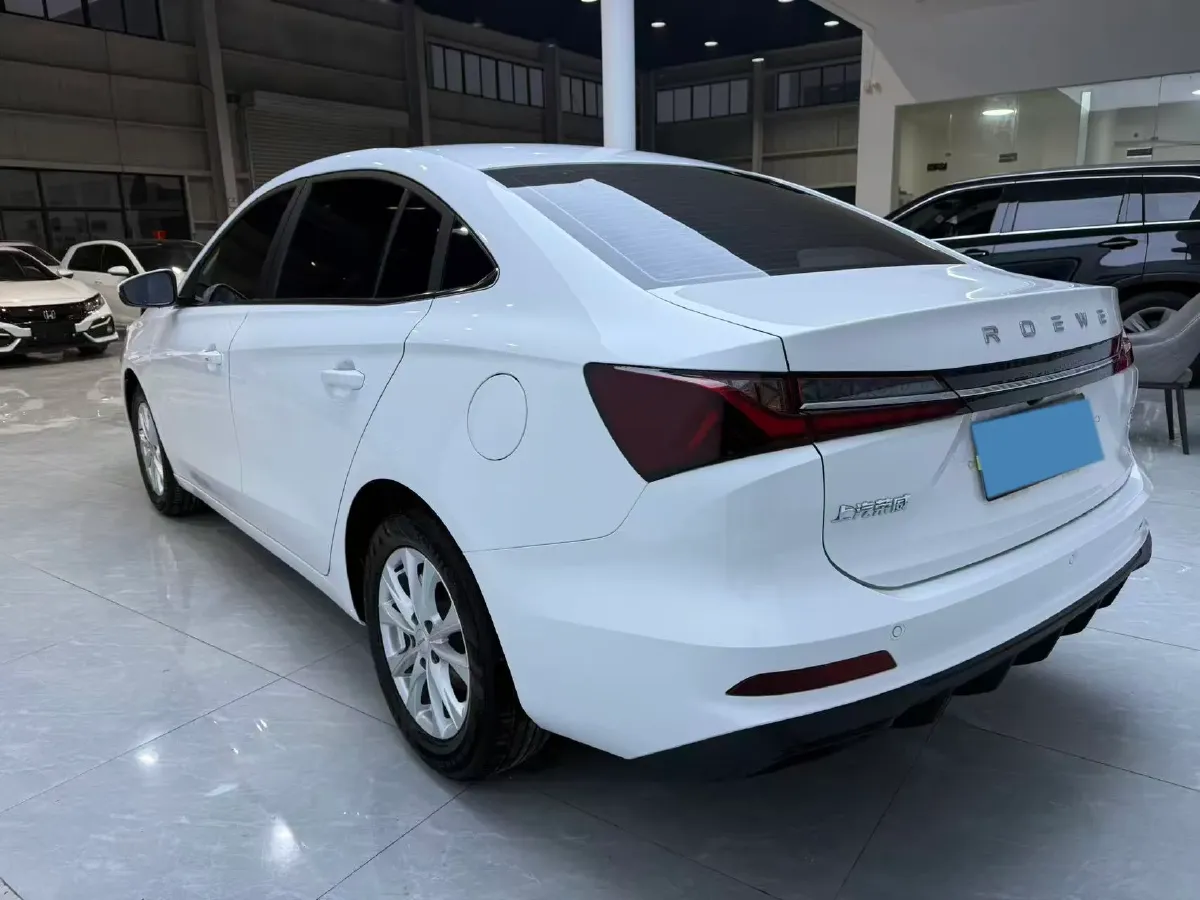2026 Roewe i5 1.5L 129HP L4 CVT,autocango,china used car exporter,china ev exporter,chinese used car exporter,chinese used ev exporter