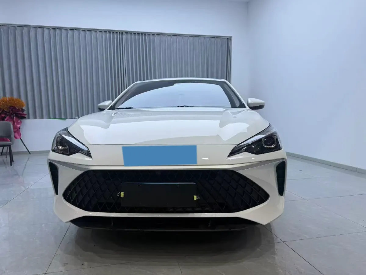 2026 Roewe i5 1.5L 129HP L4 CVT,autocango,china used car exporter,china ev exporter,chinese used car exporter,chinese used ev exporter