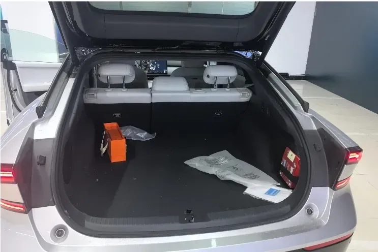 2024 Xpeng P7+ BEV 60.7KWH,autocango,china used car exporter,china ev exporter,chinese used car exporter,chinese used ev exporter