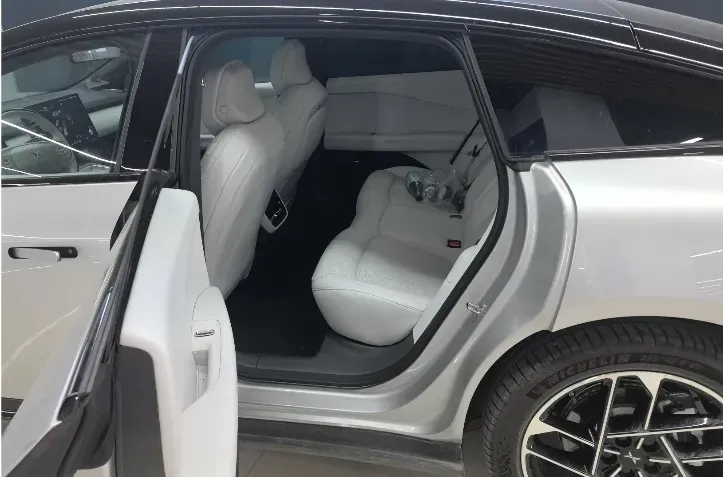 2024 Xpeng P7+ BEV 60.7KWH,autocango,china used car exporter,china ev exporter,chinese used car exporter,chinese used ev exporter