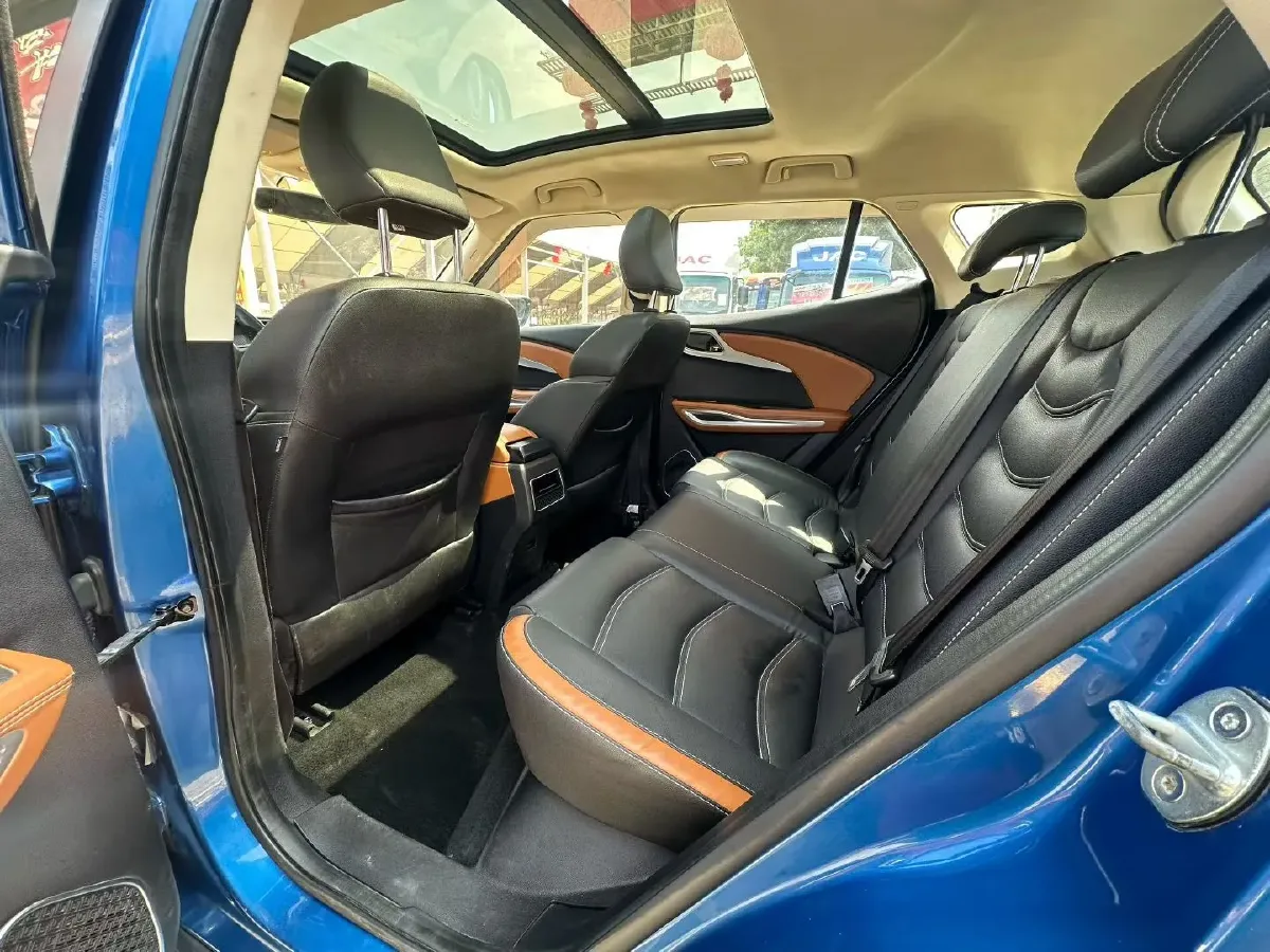 2017 Zotye T300 1.5T 144HP L4 5MT,autocango,china used car exporter,china ev exporter,chinese used car exporter,chinese used ev exporter