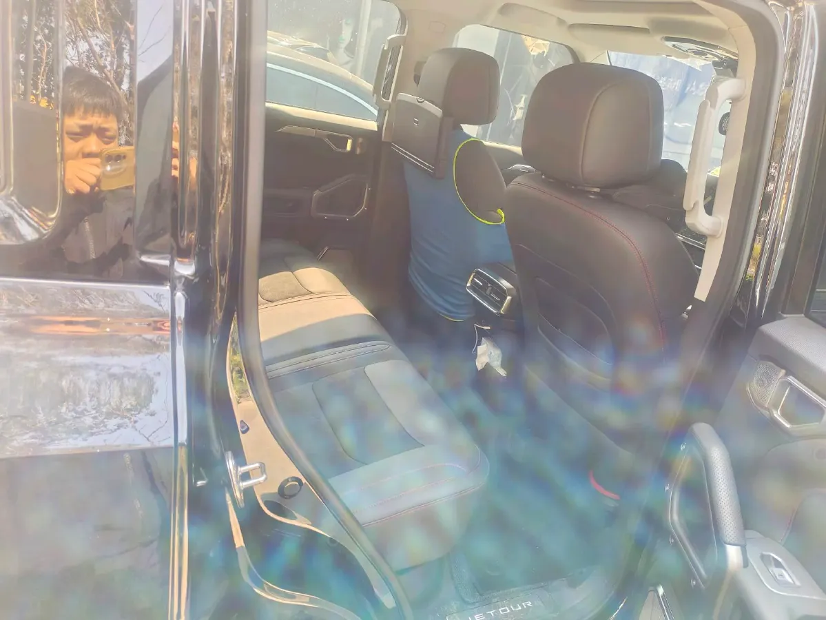 2023 Jetour Traveller 2.0T 254HP L4 7DCT,autocango,china used car exporter,china ev exporter,chinese used car exporter,chinese used ev exporter