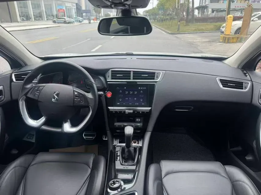 2017 DS 6 1.6T 167HP L4 6AT,autocango,china used car exporter,china ev exporter,chinese used car exporter,chinese used ev exporter