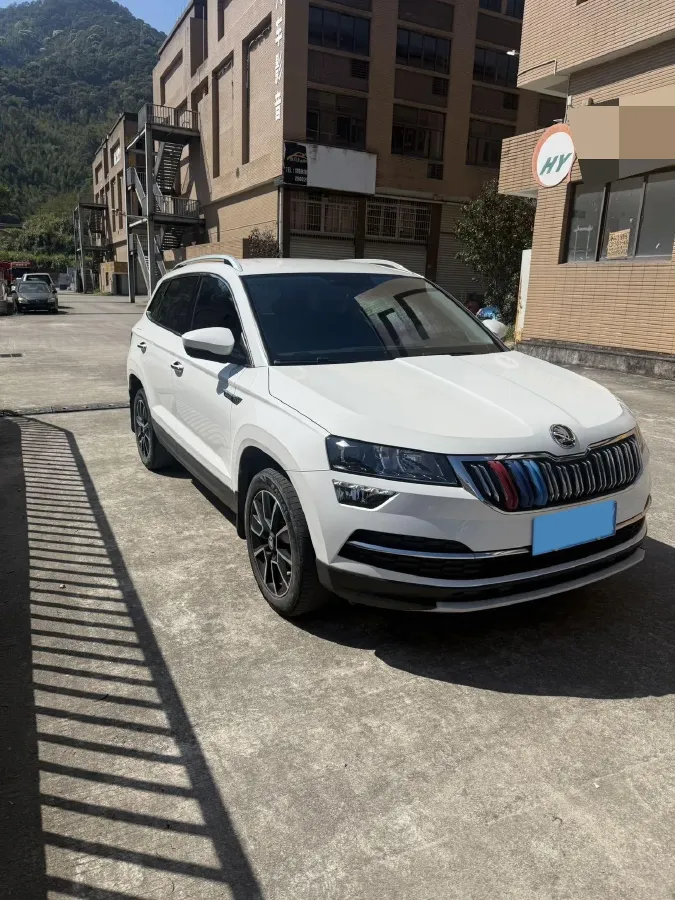 2020 Skoda Karoq 1.4T 150HP L4 7DCT,autocango,china used car exporter,china ev exporter,chinese used car exporter,chinese used ev exporter