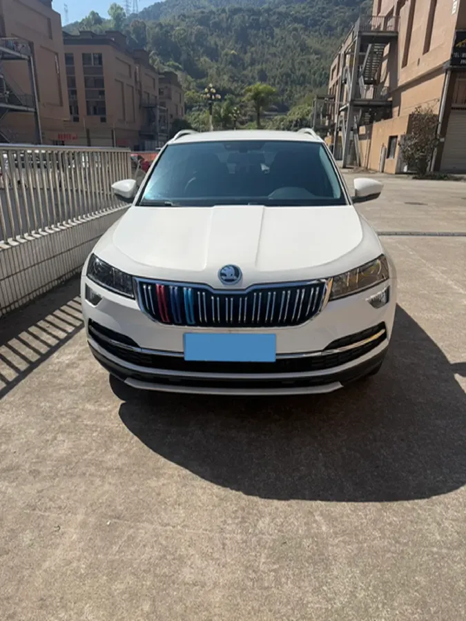 2020 Skoda Karoq 1.4T 150HP L4 7DCT,autocango,china used car exporter,china ev exporter,chinese used car exporter,chinese used ev exporter