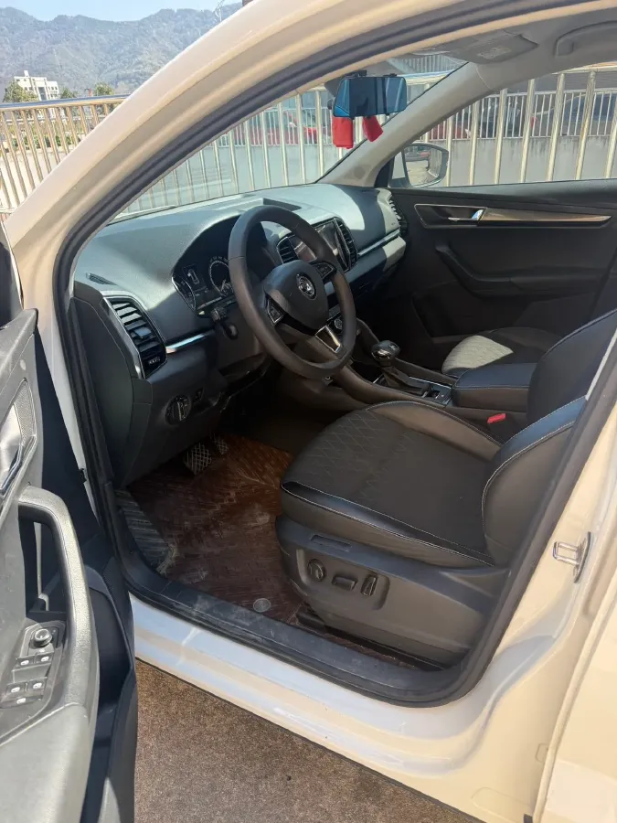 2020 Skoda Karoq 1.4T 150HP L4 7DCT,autocango,china used car exporter,china ev exporter,chinese used car exporter,chinese used ev exporter