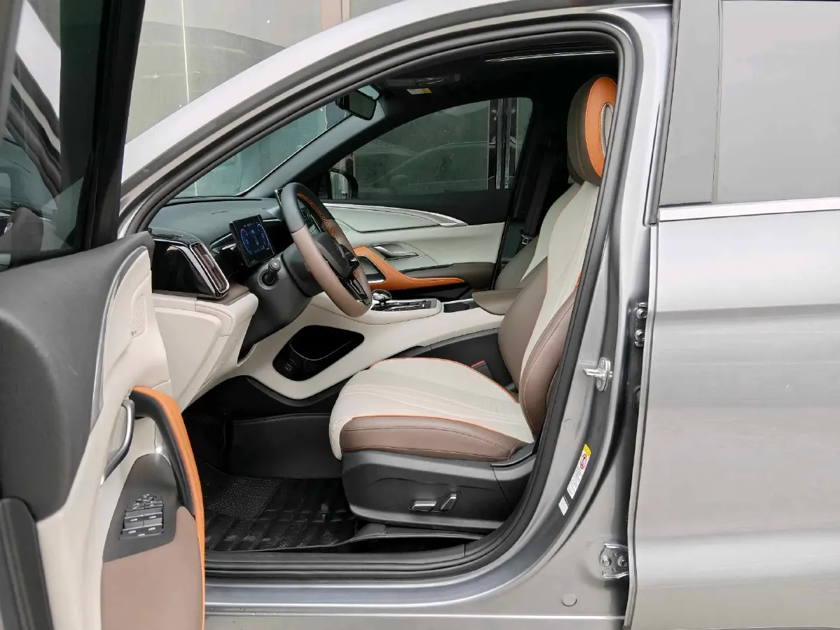 2022 LYNK&CO 03 1.5T 180HP L3 7DCT,autocango,china used car exporter,china ev exporter,chinese used car exporter,chinese used ev exporter