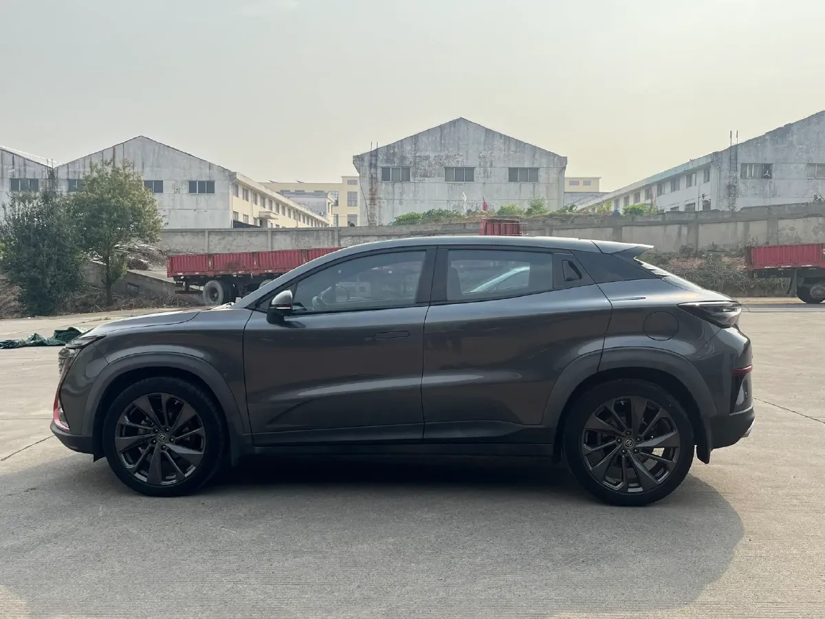 2020 ChangAn UNI-T 1.5T 180HP L4 7DCT,autocango,china used car exporter,china ev exporter,chinese used car exporter,chinese used ev exporter