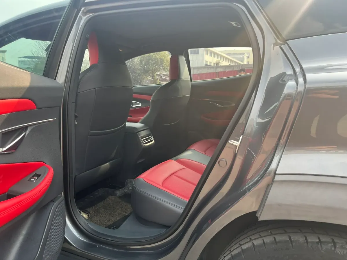 2020 ChangAn UNI-T 1.5T 180HP L4 7DCT,autocango,china used car exporter,china ev exporter,chinese used car exporter,chinese used ev exporter