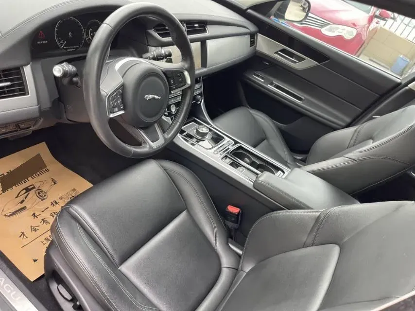 2020 Jaguar XFL 2.0T 200HP L4 8AT,autocango,china used car exporter,china ev exporter,chinese used car exporter,chinese used ev exporter