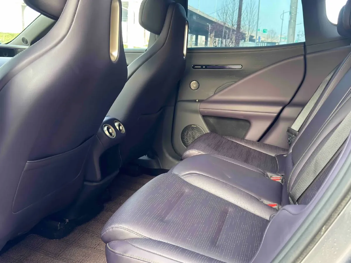 2024 Avatr 07 1.5T 156HP L4 REEV 39.05KWH,autocango,china used car exporter,china ev exporter,chinese used car exporter,chinese used ev exporter