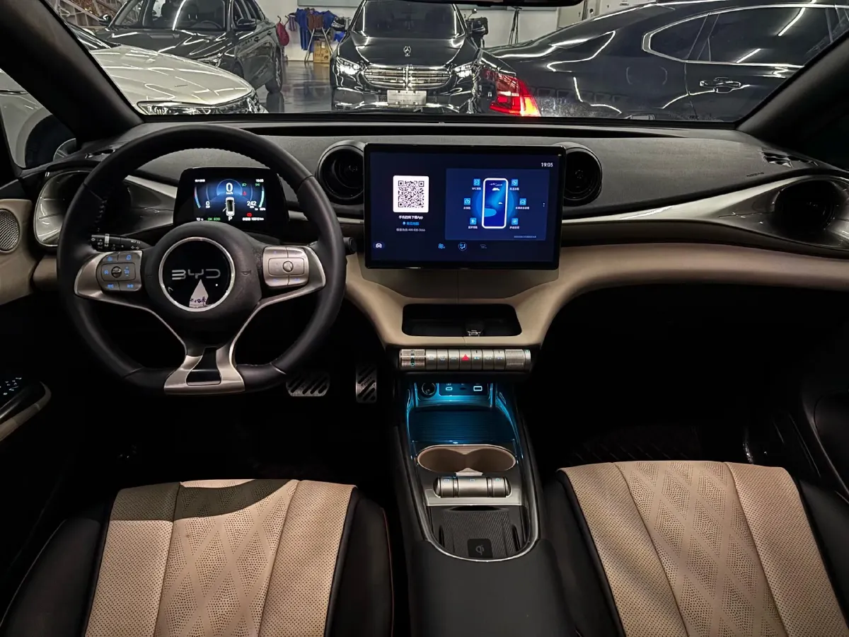 2025 BYD Dolphin BEV 44.928KWH,autocango,china used car exporter,china ev exporter,chinese used car exporter,chinese used ev exporter
