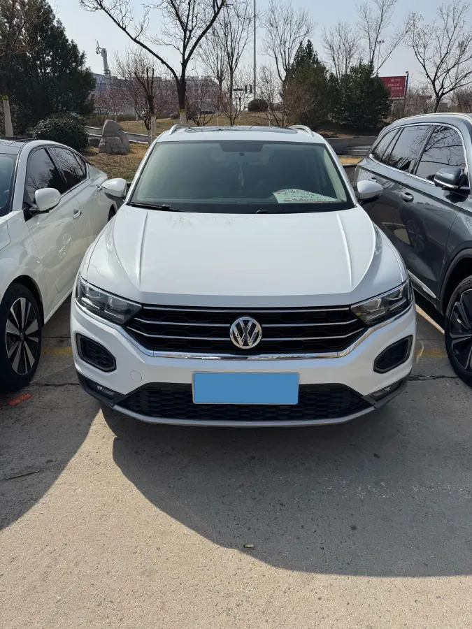 2019 Volkswagen T-Roc 1.4T 131HP L4 7DCT,autocango,china used car exporter,china ev exporter,chinese used car exporter,chinese used ev exporter