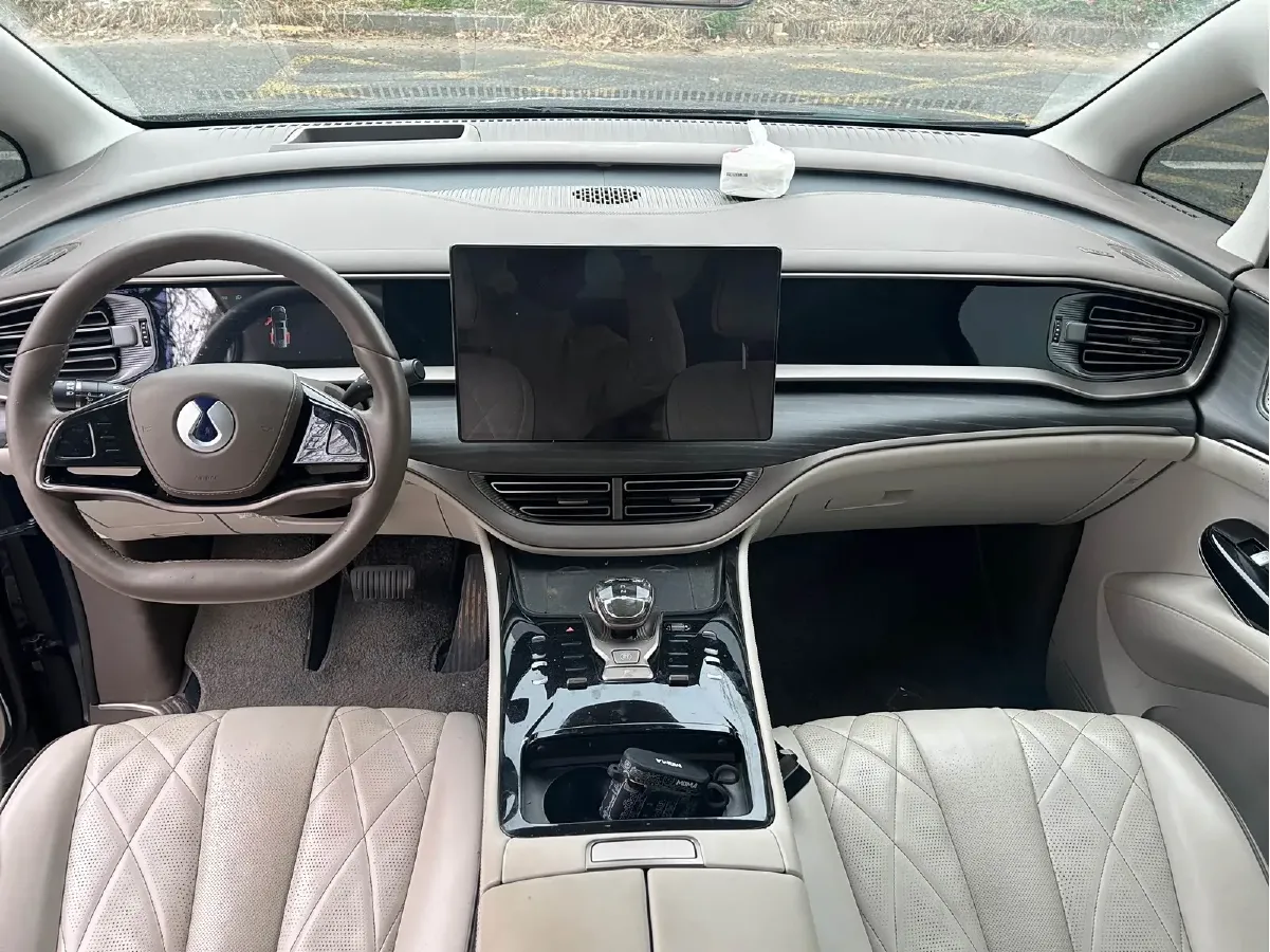 2022 Mercedes-Benz GLC Class 2.0T 197HP L4 9AT,autocango,china used car exporter,china ev exporter,chinese used car exporter,chinese used ev exporter