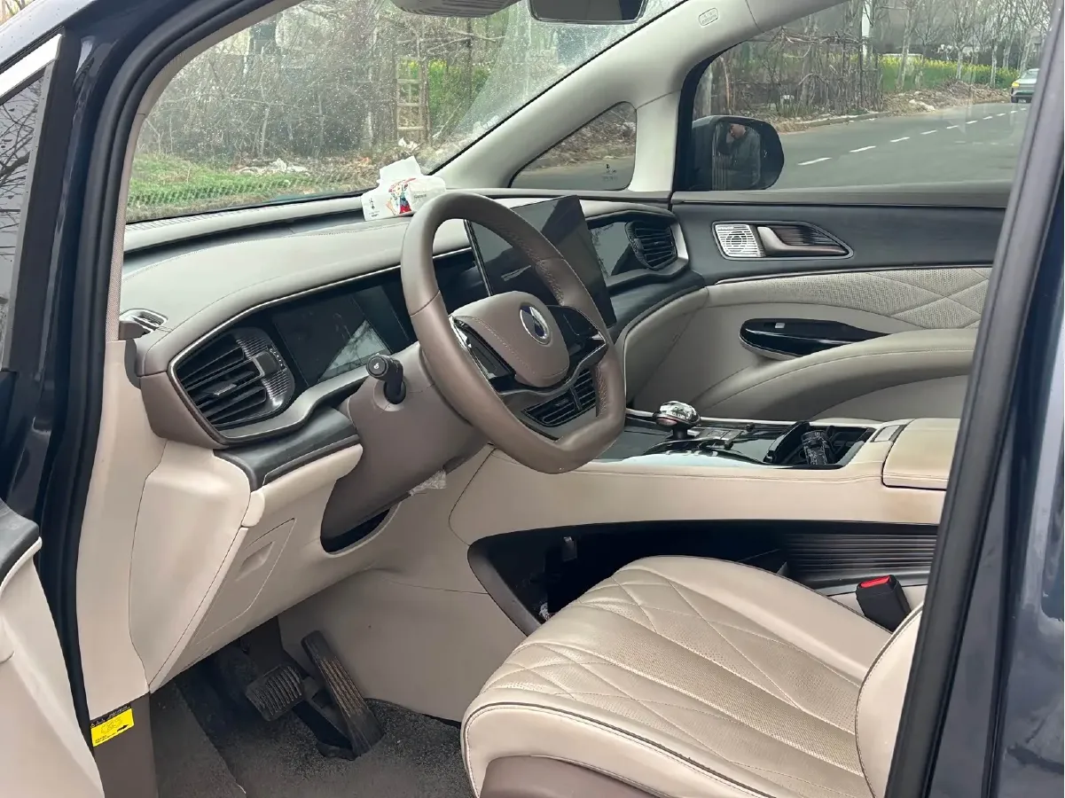 2022 Mercedes-Benz GLC Class 2.0T 197HP L4 9AT,autocango,china used car exporter,china ev exporter,chinese used car exporter,chinese used ev exporter