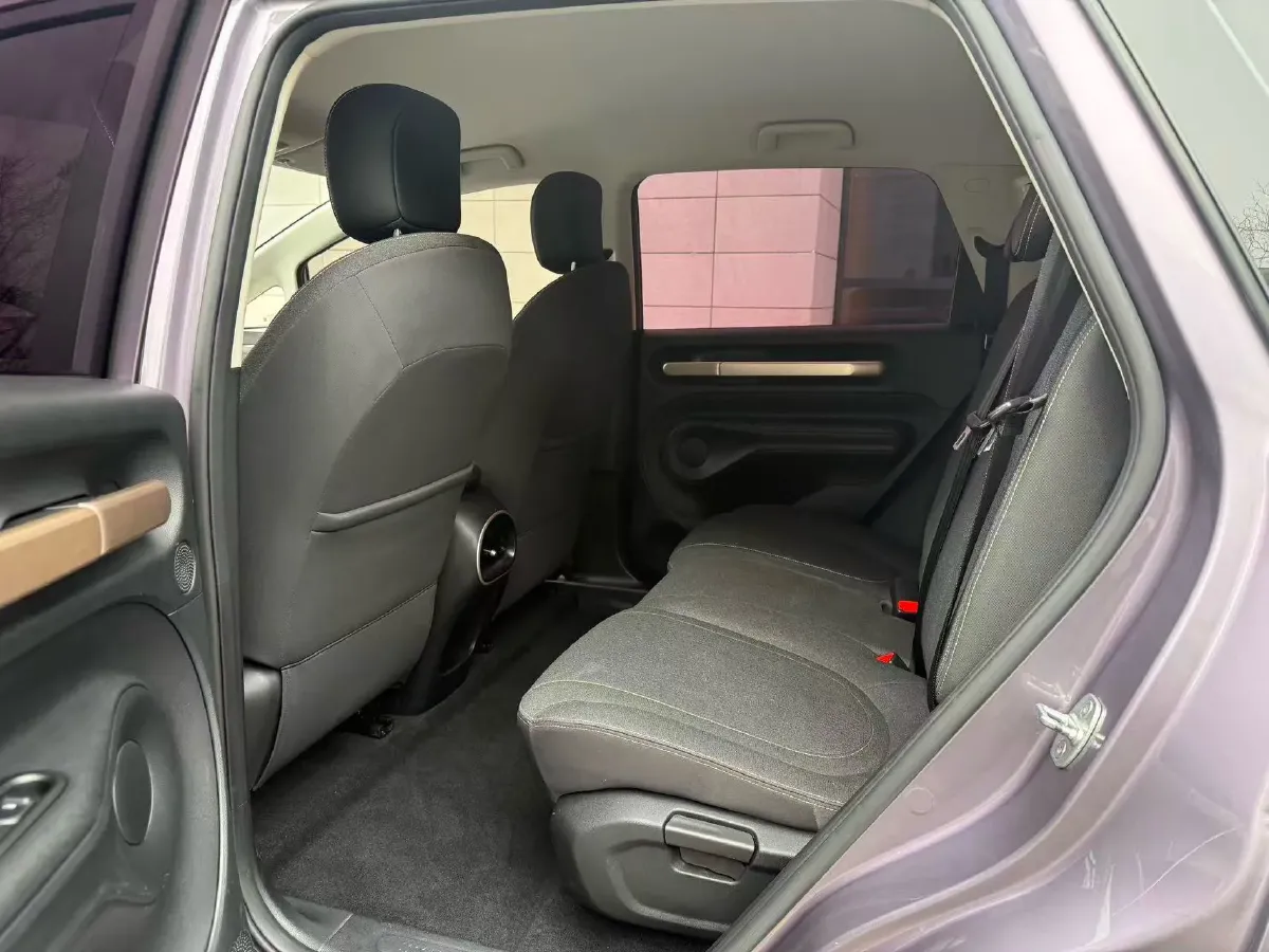 2023 BaoJun Cloud BEV 37.9KWH,autocango,china used car exporter,china ev exporter,chinese used car exporter,chinese used ev exporter