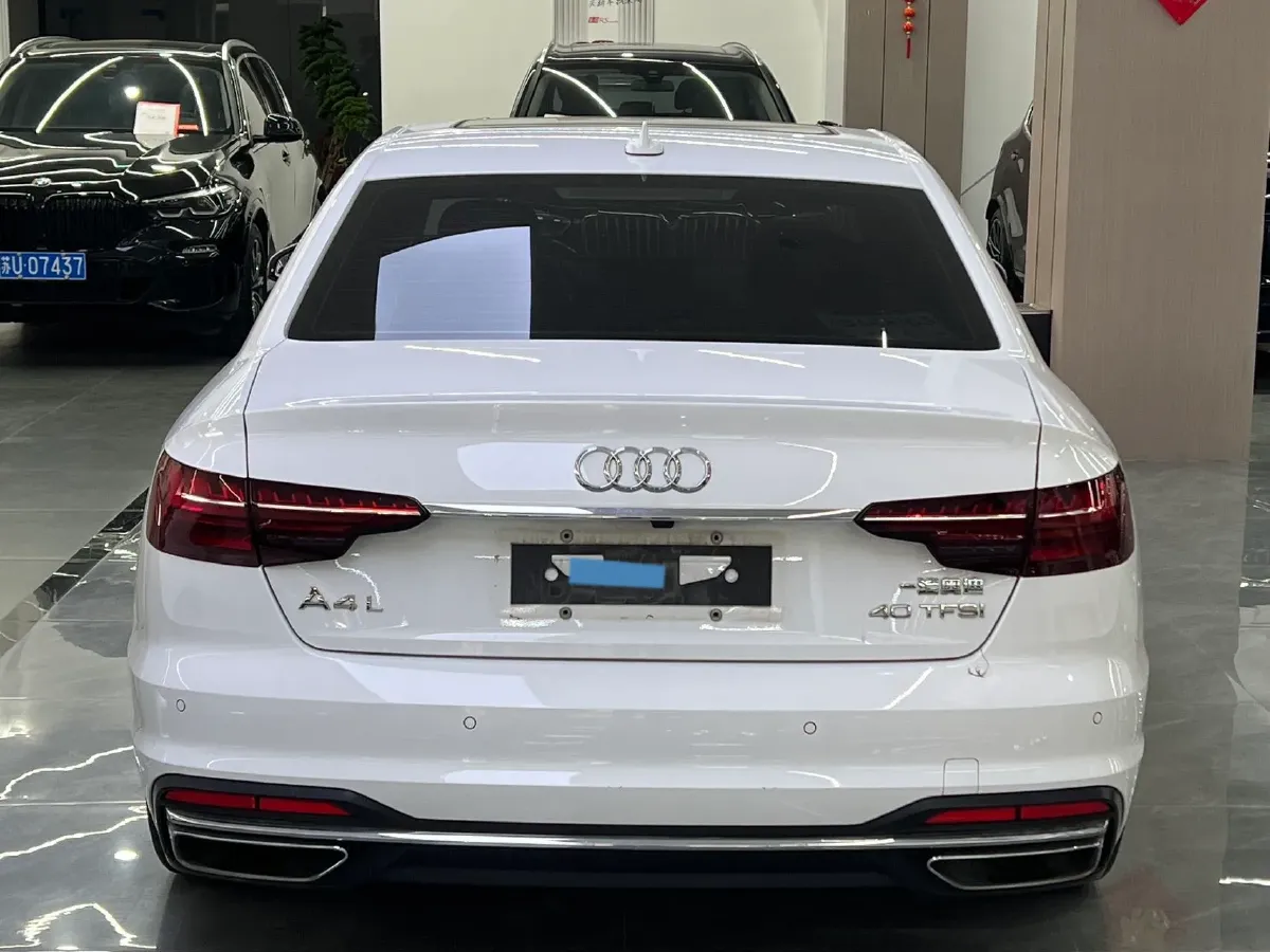 2022 Audi A4L 2.0T 190HP L4 7DCT,autocango,china used car exporter,china ev exporter,chinese used car exporter,chinese used ev exporter