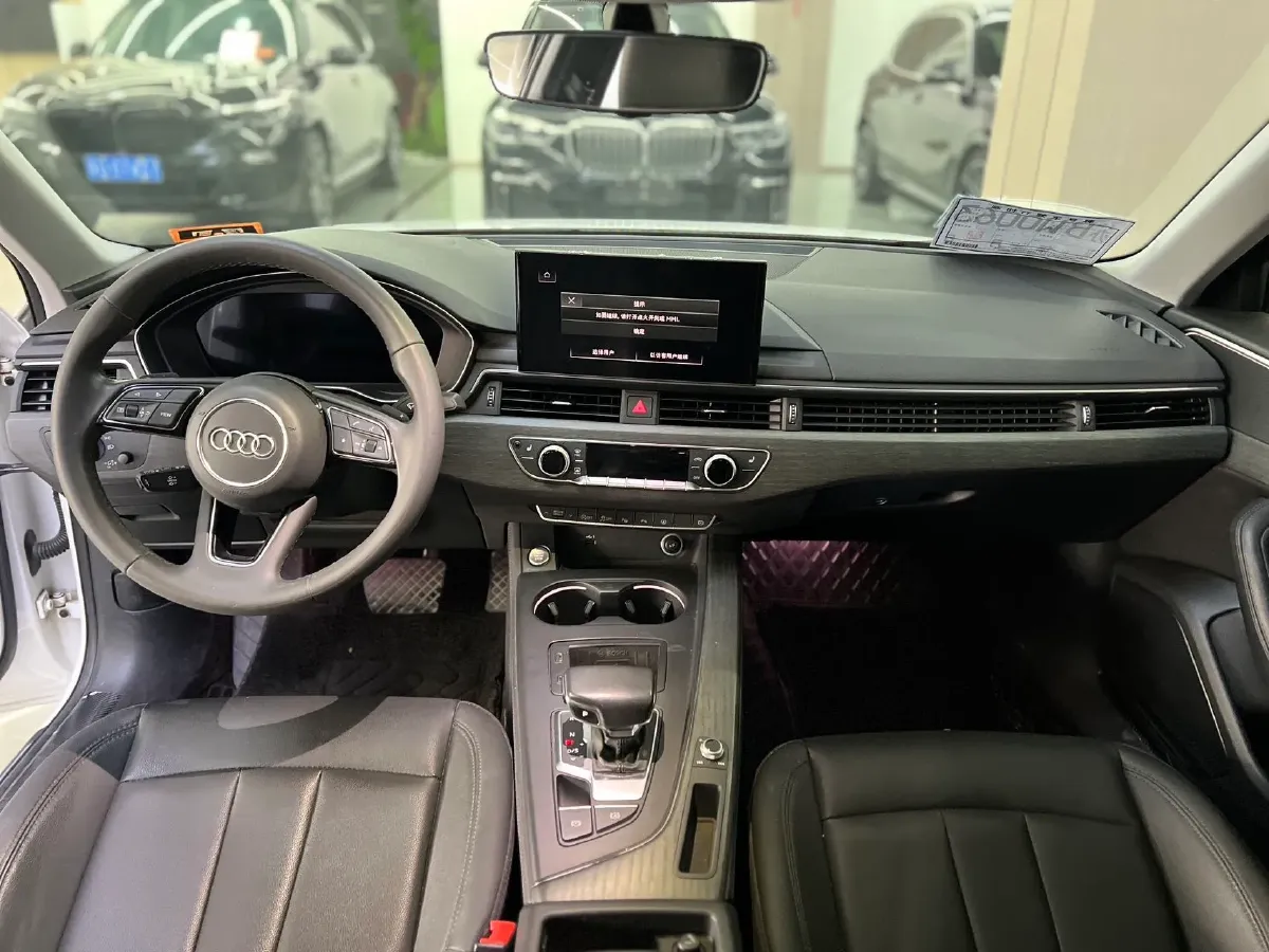 2022 Audi A4L 2.0T 190HP L4 7DCT,autocango,china used car exporter,china ev exporter,chinese used car exporter,chinese used ev exporter