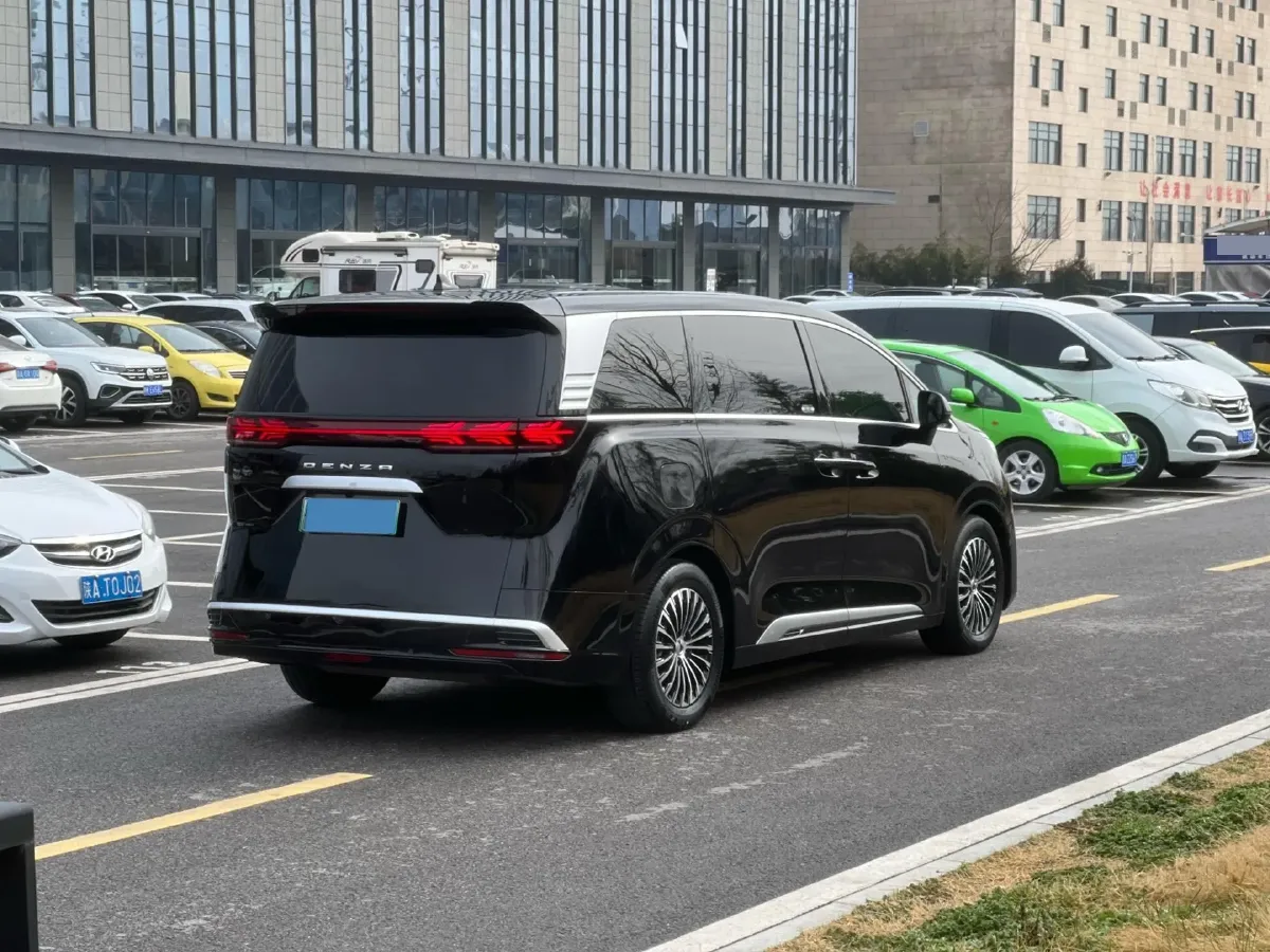 2024 Denza D9 1.5T 139HP L4 E-CVT PHEV 20.39KWH,autocango,china used car exporter,china ev exporter,chinese used car exporter,chinese used ev exporter