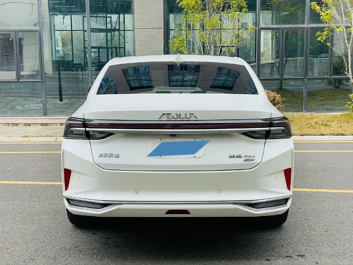 2021 DongFeng Aeolus YiXuan MAX 1.5T 190HP L4 7DCT,autocango,china used car exporter,china ev exporter,chinese used car exporter,chinese used ev exporter