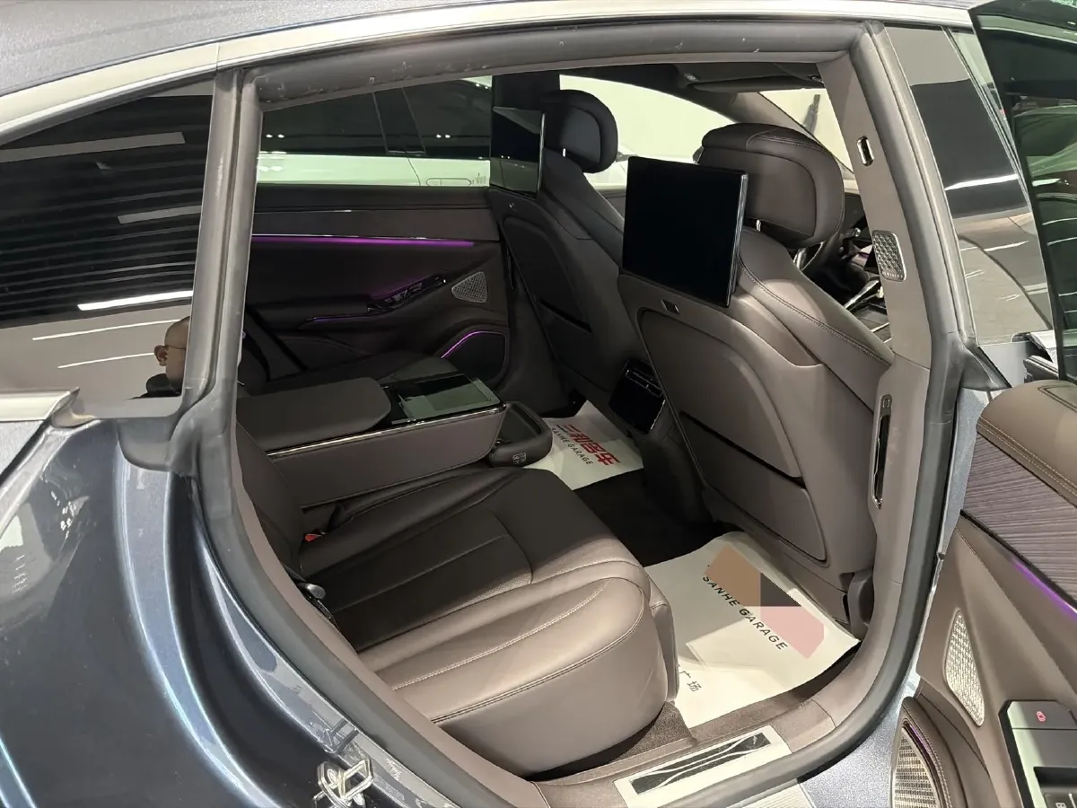 2024 Denza DenzaZ9 2.0T 207HP L4 E-CVT PHEV 38.5KWH,autocango,china used car exporter,china ev exporter,chinese used car exporter,chinese used ev exporter