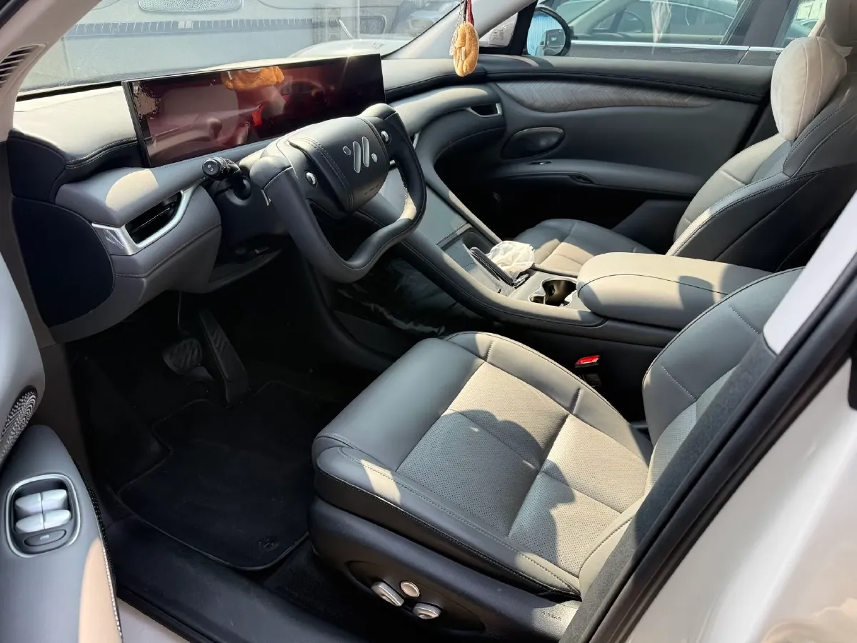 2025 IM LS6 BEV 75KWH,autocango,china used car exporter,china ev exporter,chinese used car exporter,chinese used ev exporter