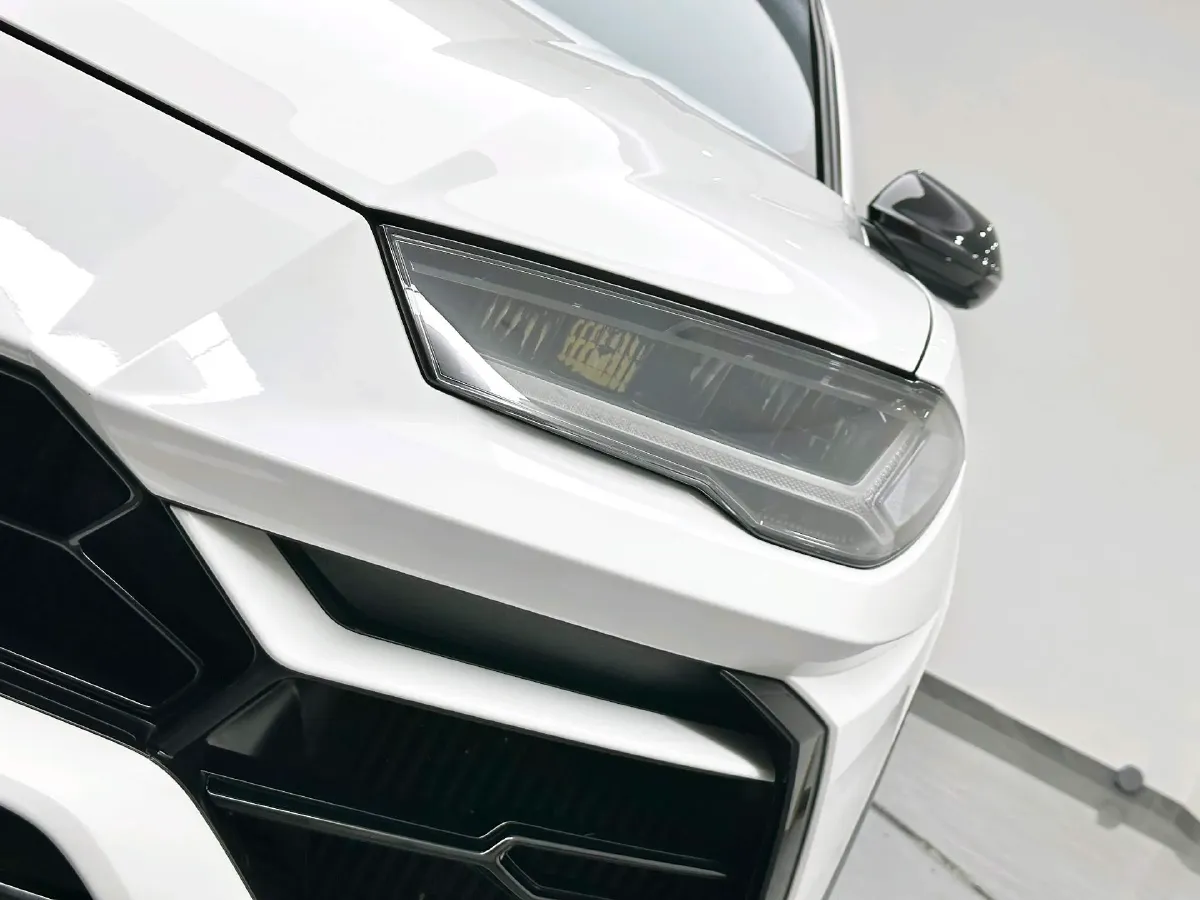 2021 Lamborghini Urus 4.0T 641HP V8 8AT,autocango,china used car exporter,china ev exporter,chinese used car exporter,chinese used ev exporter