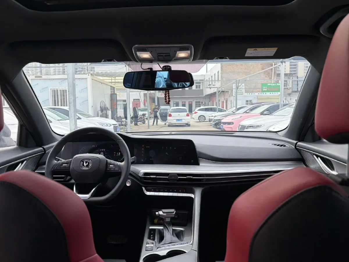 2022 ChangAn CS35 Plus 1.4T 160HP L4 7DCT,autocango,china used car exporter,china ev exporter,chinese used car exporter,chinese used ev exporter