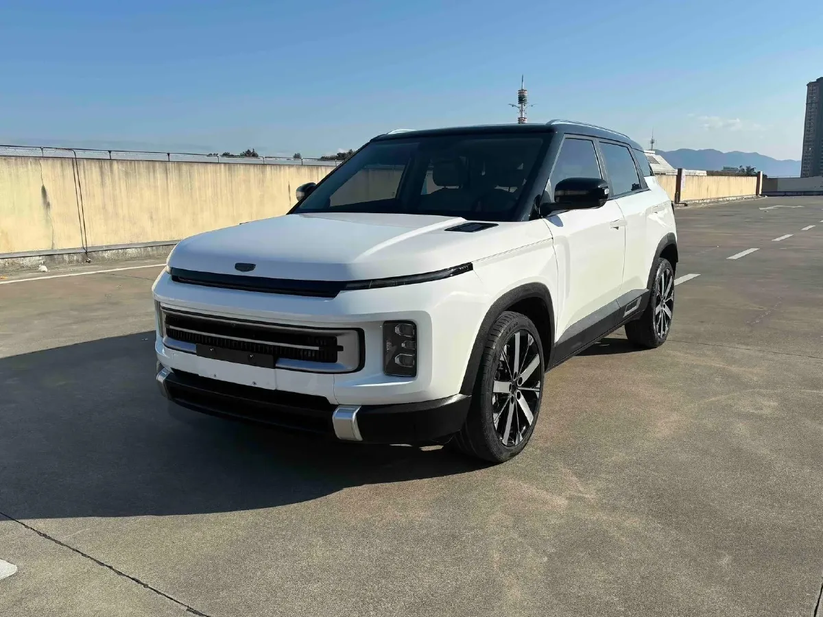 2023 Geely ICON 1.5T 181HP L4 7DCT,autocango,china used car exporter,china ev exporter,chinese used car exporter,chinese used ev exporter