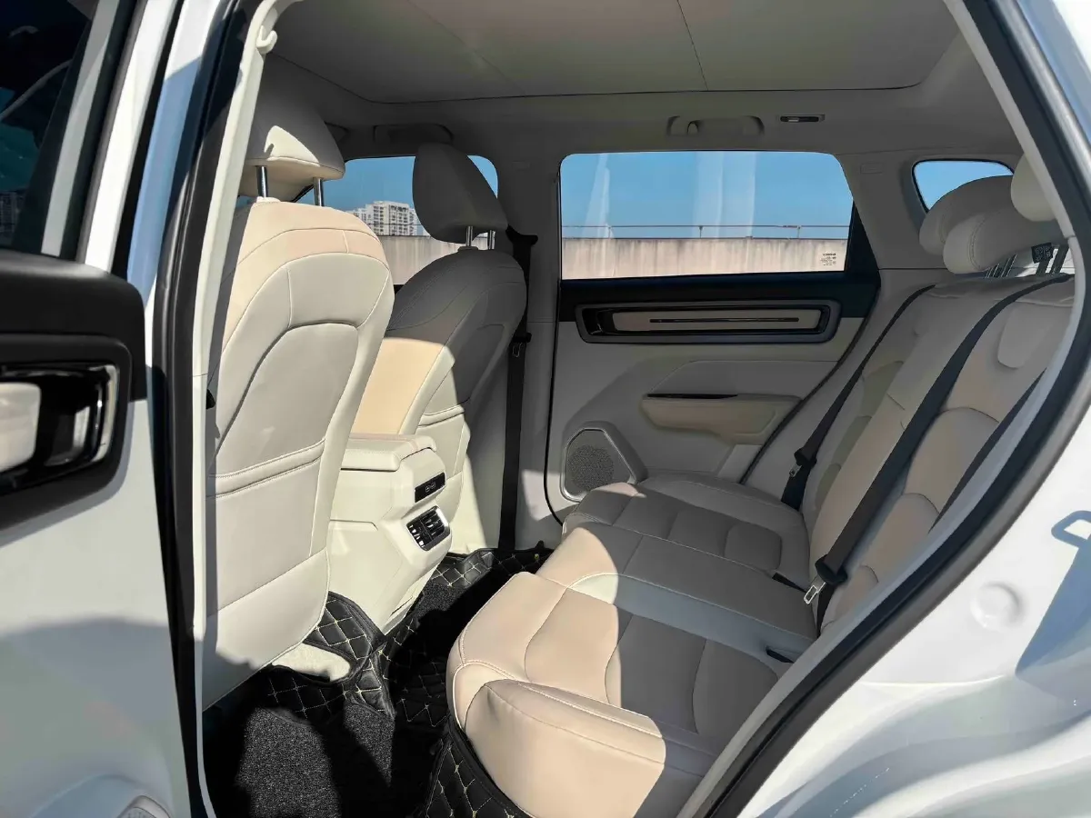 2023 Geely ICON 1.5T 181HP L4 7DCT,autocango,china used car exporter,china ev exporter,chinese used car exporter,chinese used ev exporter