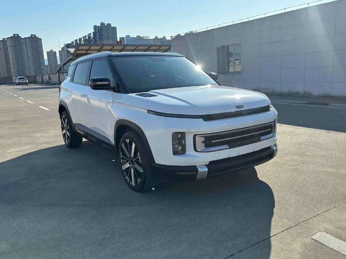 2023 Geely ICON 1.5T 181HP L4 7DCT,autocango,china used car exporter,china ev exporter,chinese used car exporter,chinese used ev exporter