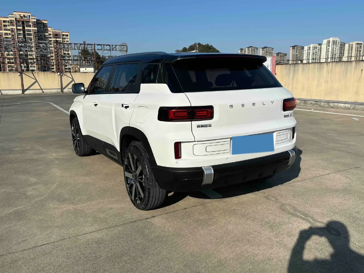 2023 Geely ICON 1.5T 181HP L4 7DCT,autocango,china used car exporter,china ev exporter,chinese used car exporter,chinese used ev exporter