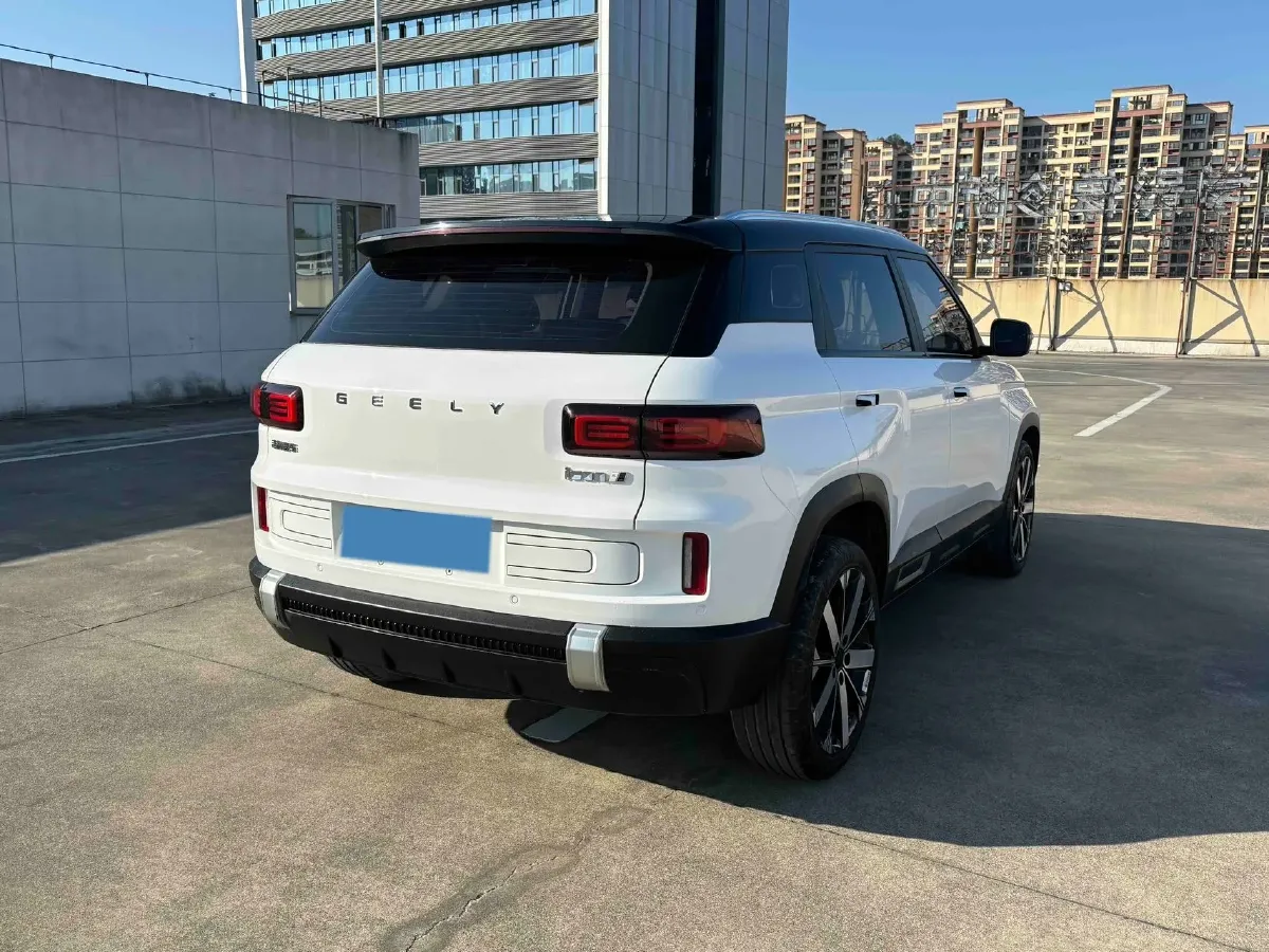 2023 Geely ICON 1.5T 181HP L4 7DCT,autocango,china used car exporter,china ev exporter,chinese used car exporter,chinese used ev exporter