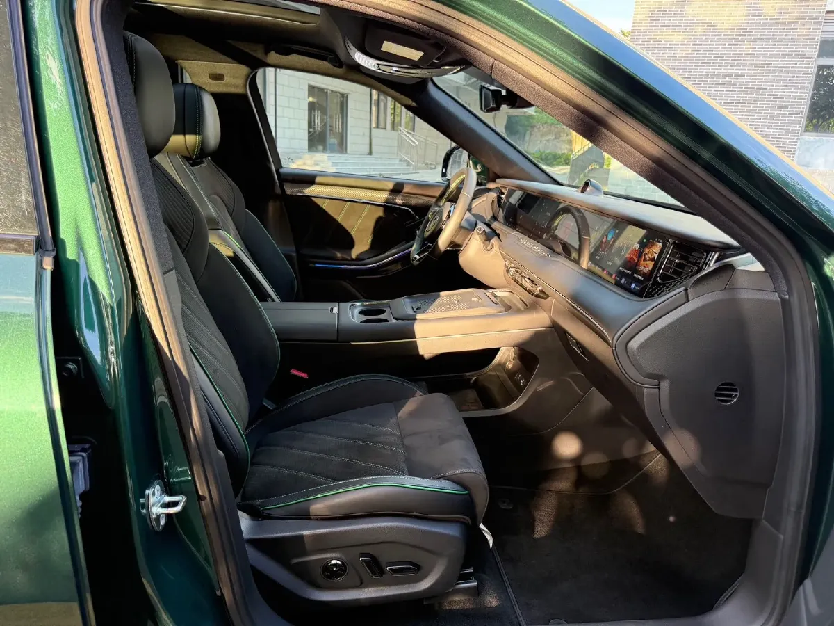 2025 Voyah FREE 1.5T 150HP L4 REEV 43KWH,autocango,china used car exporter,china ev exporter,chinese used car exporter,chinese used ev exporter