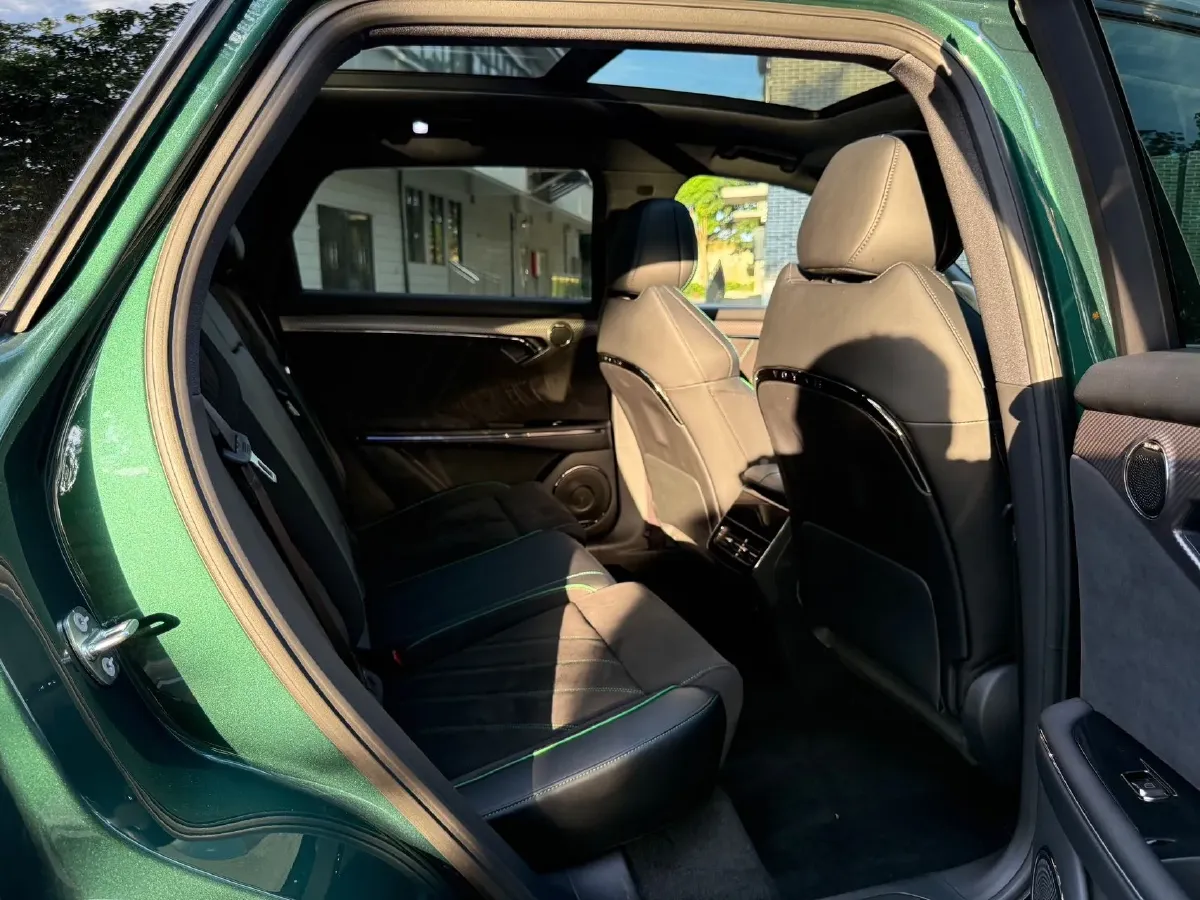 2025 Voyah FREE 1.5T 150HP L4 REEV 43KWH,autocango,china used car exporter,china ev exporter,chinese used car exporter,chinese used ev exporter