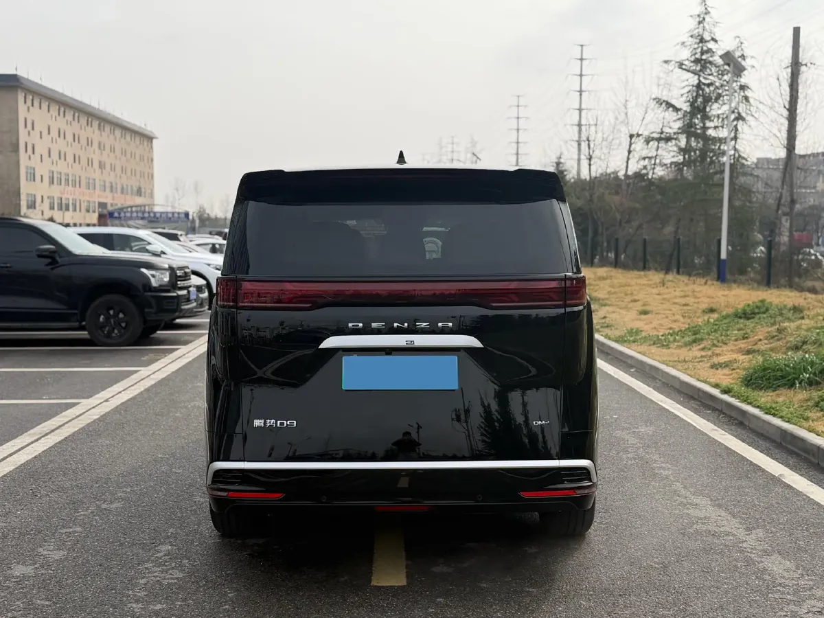 2024 Denza D9 1.5T 139HP L4 E-CVT PHEV 20.39KWH,autocango,china used car exporter,china ev exporter,chinese used car exporter,chinese used ev exporter