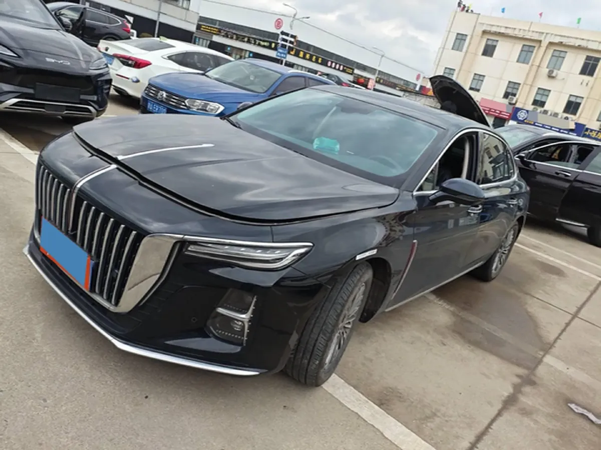 2023 HongQi H5 2.0T 224HP L4 8AT,autocango,china used car exporter,china ev exporter,chinese used car exporter,chinese used ev exporter