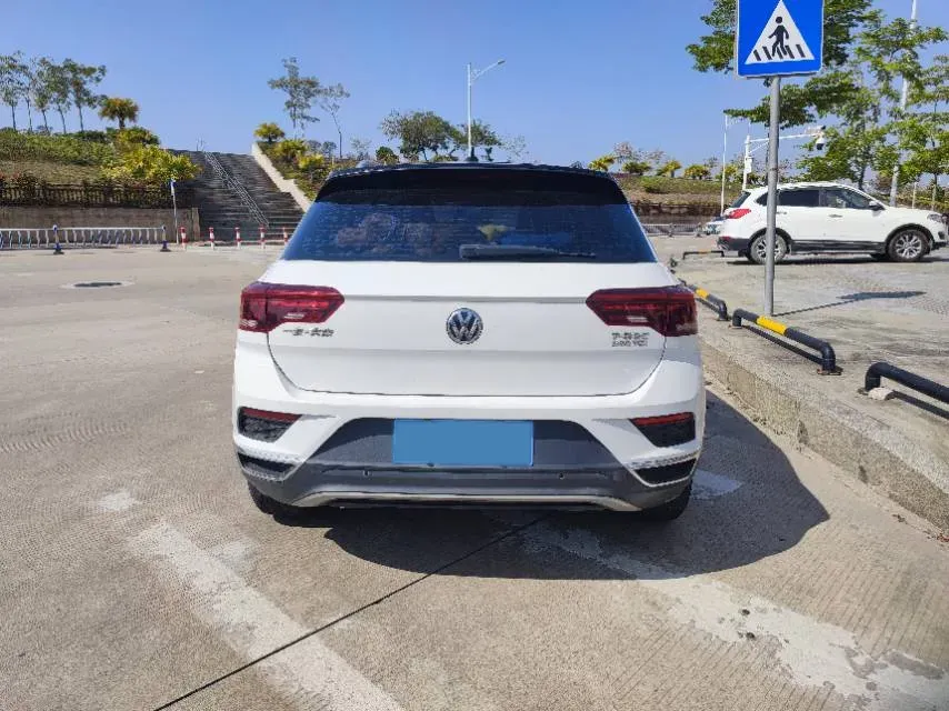 2018 Mitsubishi Eclipse Cross 1.5T 170HP L4 CVT,autocango,china used car exporter,china ev exporter,chinese used car exporter,chinese used ev exporter