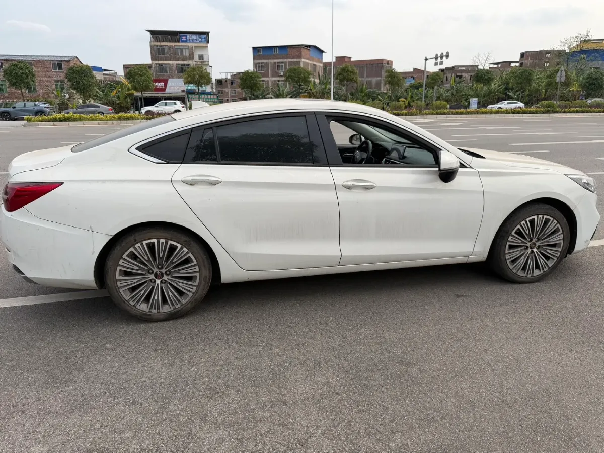 2022 HongQi H5 1.5T 169HP L4 7DCT,autocango,china used car exporter,china ev exporter,chinese used car exporter,chinese used ev exporter