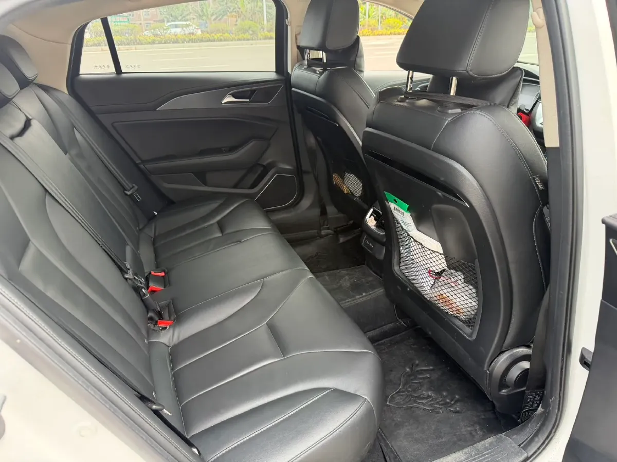 2022 HongQi H5 1.5T 169HP L4 7DCT,autocango,china used car exporter,china ev exporter,chinese used car exporter,chinese used ev exporter