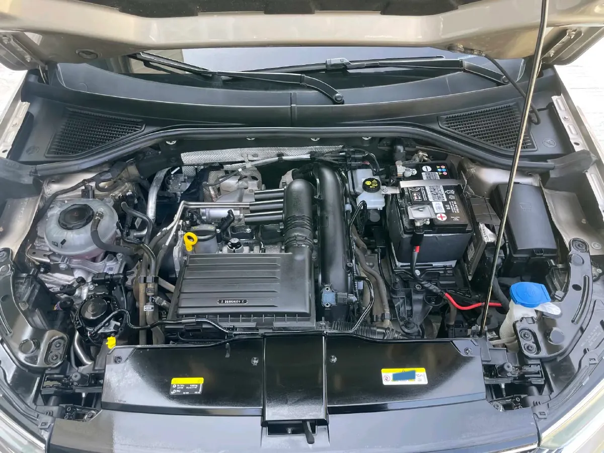 2021 Volkswagen T-Roc 1.4T 150HP L4 7DCT,autocango,china used car exporter,china ev exporter,chinese used car exporter,chinese used ev exporter