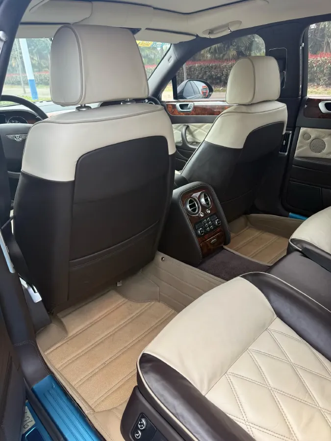 2012 Bentley Flying Spur 6.0T 560HP W12 6AT,autocango,china used car exporter,china ev exporter,chinese used car exporter,chinese used ev exporter