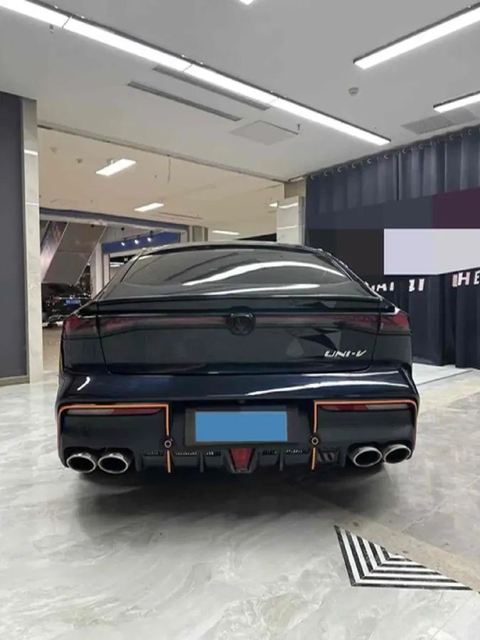 2022 ChangAn UNI-V 1.5T 188HP L4 7DCT,autocango,china used car exporter,china ev exporter,chinese used car exporter,chinese used ev exporter