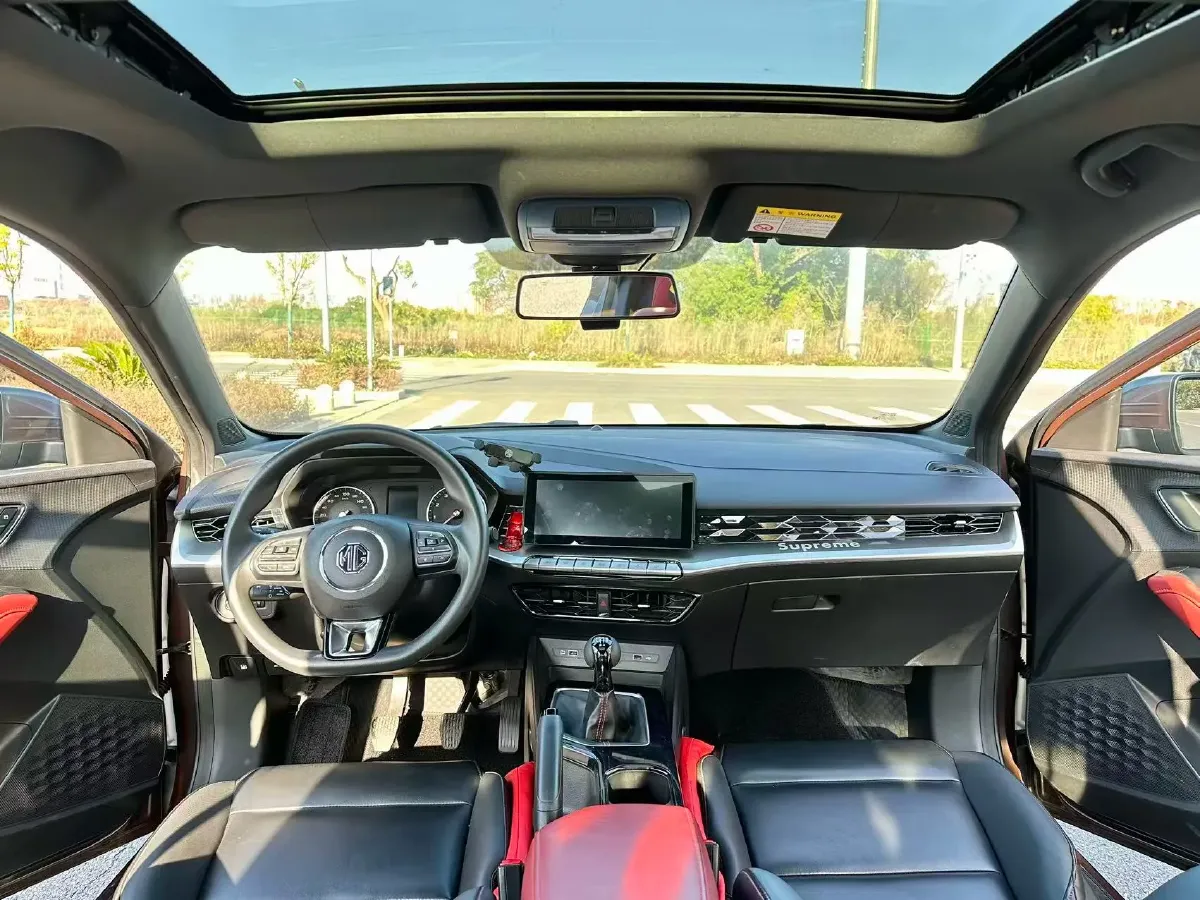 2021 MG 5 1.5L 120HP L4 5MT,autocango,china used car exporter,china ev exporter,chinese used car exporter,chinese used ev exporter